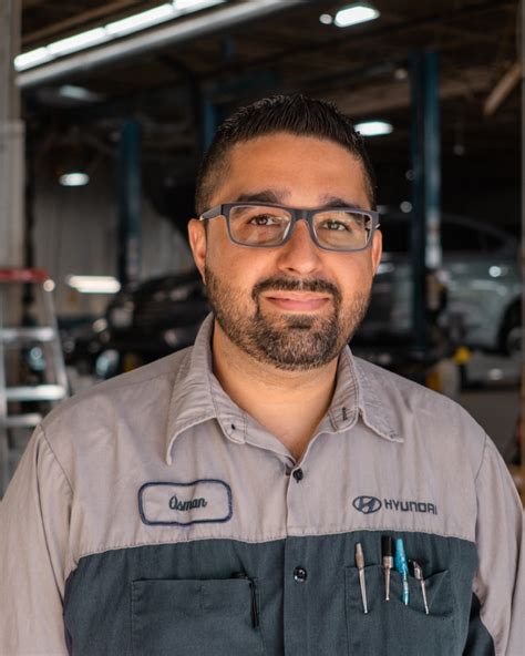 streetsville hyundai staff|About .